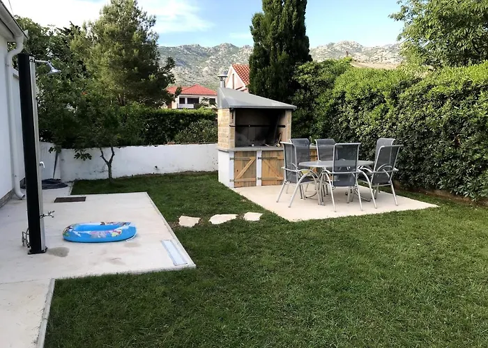 House With A Parking Space Seline, Paklenica - 16318 בית נופש