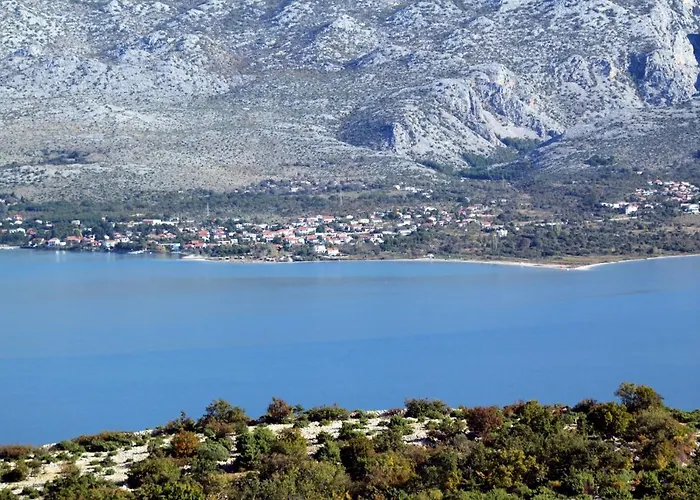 House With A Parking Space Seline, Paklenica - 16318 סטאריגרד-פקלניצה