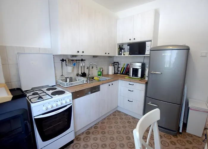 בית נופש House With A Parking Space Seline, Paklenica - 16318 סטאריגרד-פקלניצה